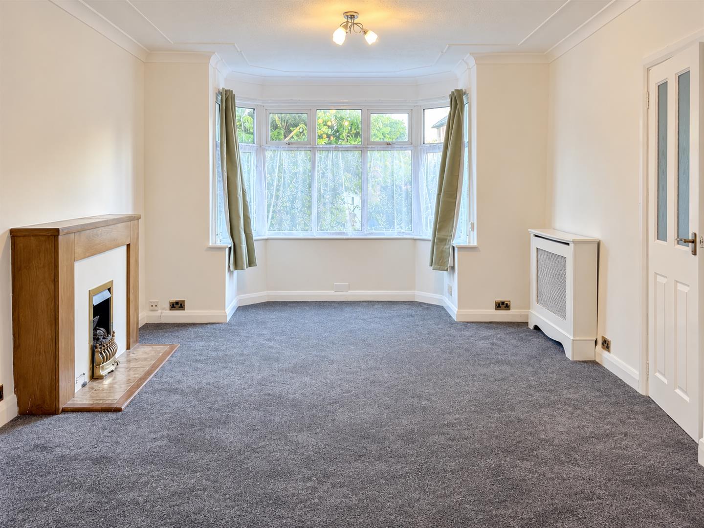 House Watling Avenue in Greater London