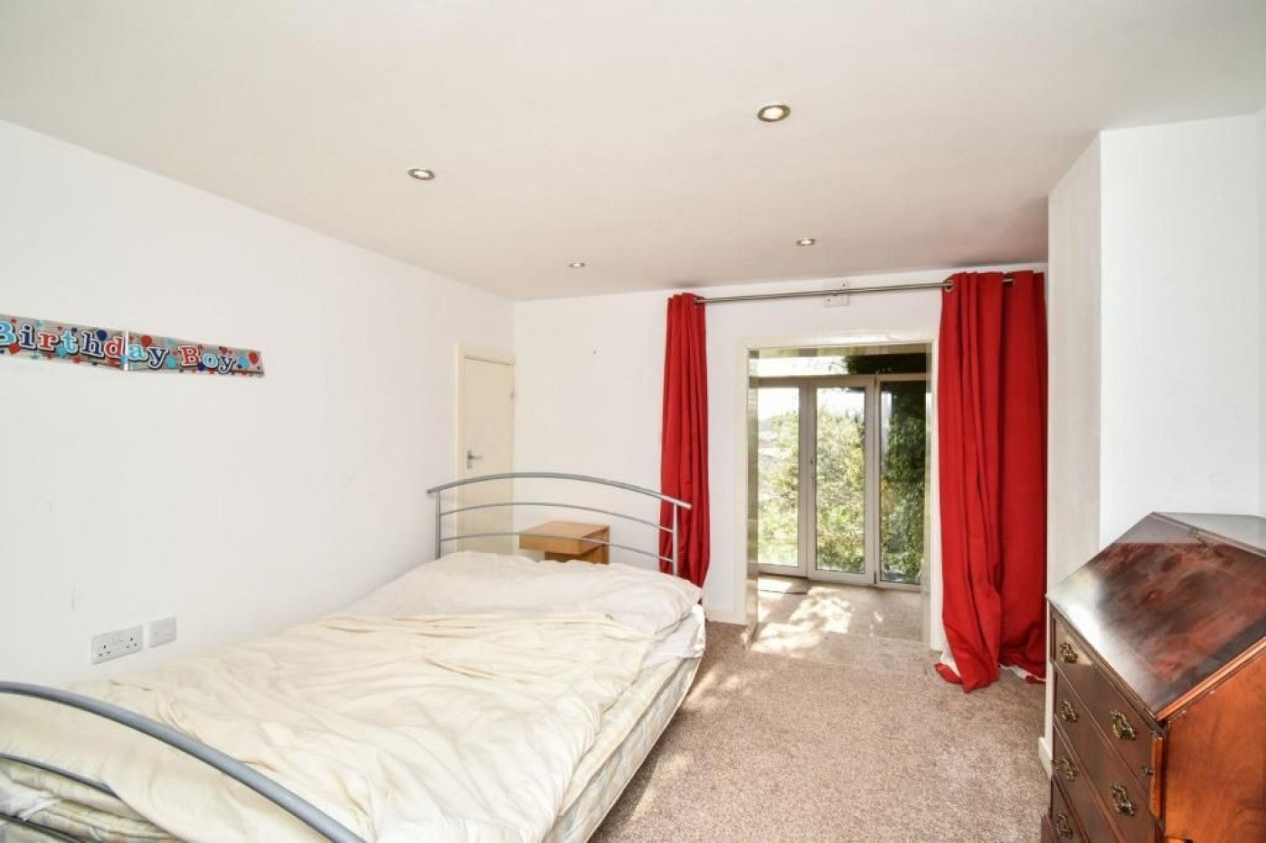Room Wellington Street in Preston