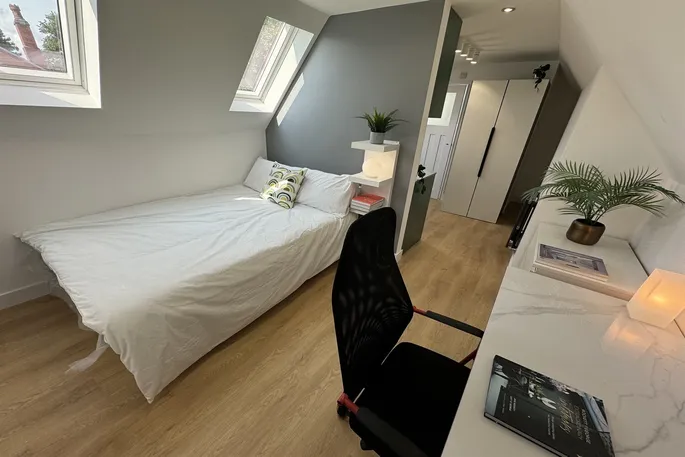 Room Chilwell Road in Nottingham