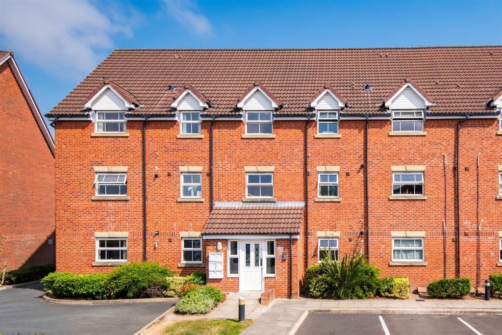 Flat Heys Hunt Avenue in South Ribble