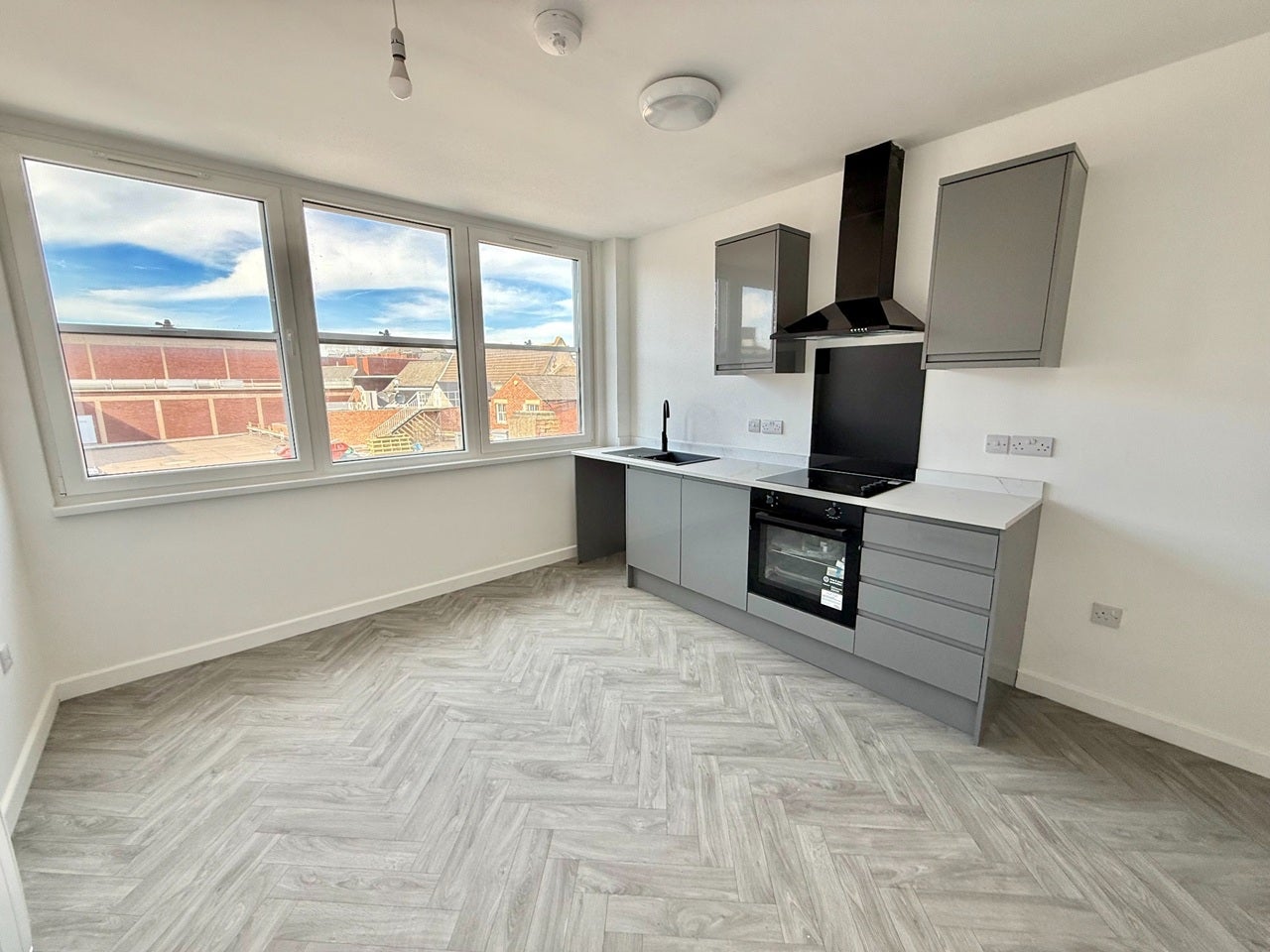 Flat Market Place in Mansfield Woodhouse