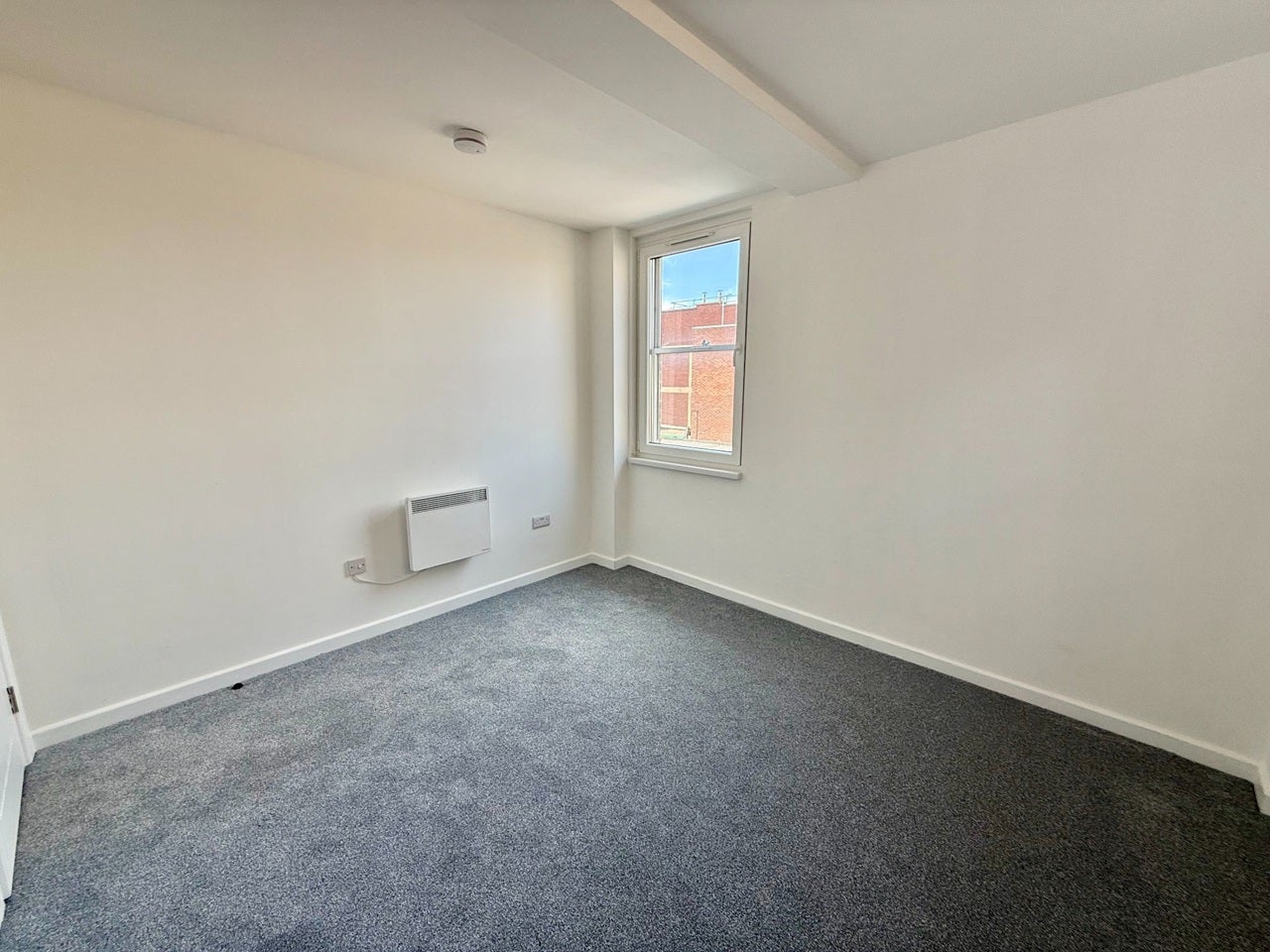 Flat Market Place in Mansfield Woodhouse