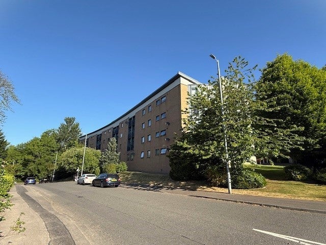 Flat Calderpark Terrace in Glasgow