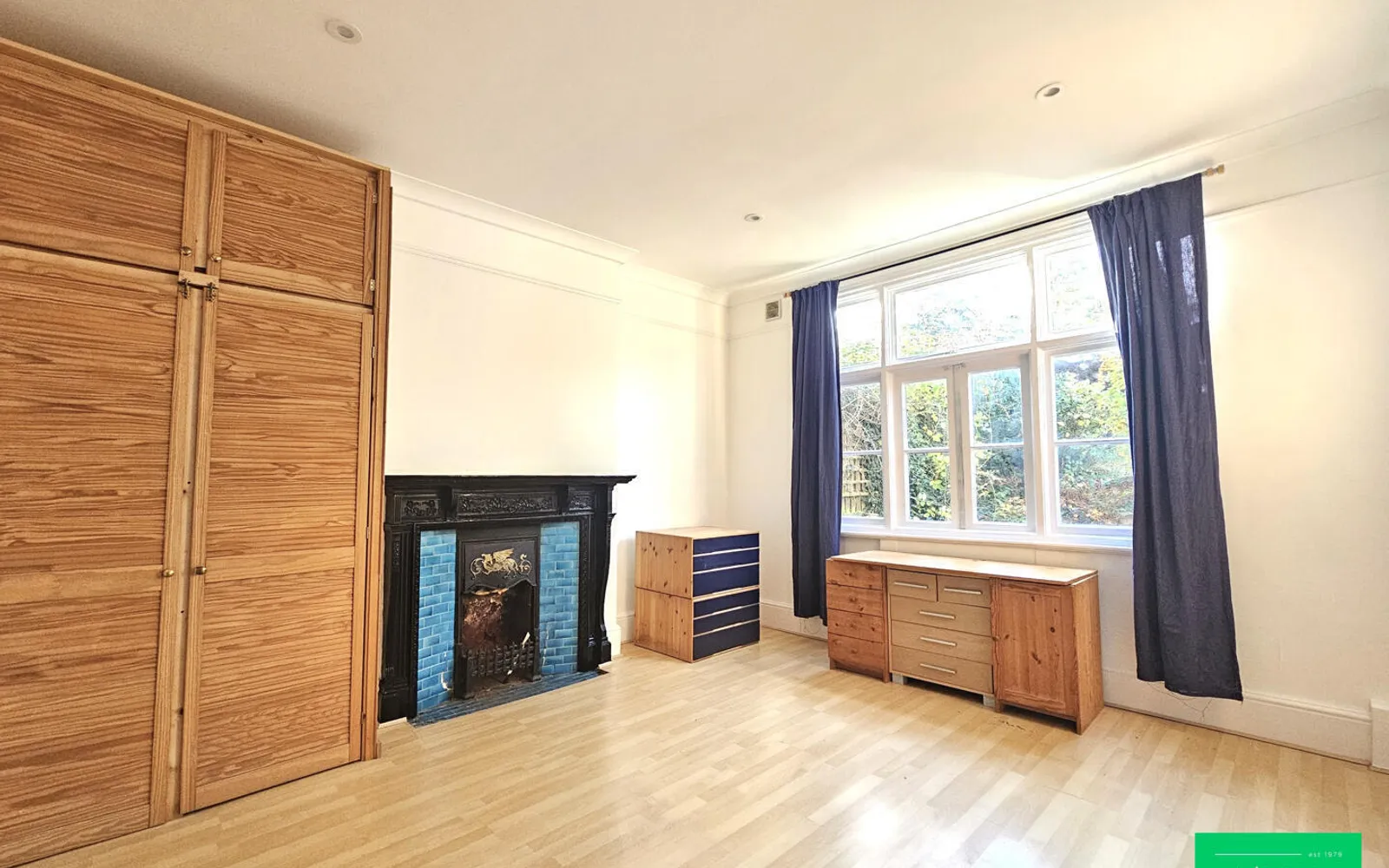 Flat Birchington Road in Greater London
