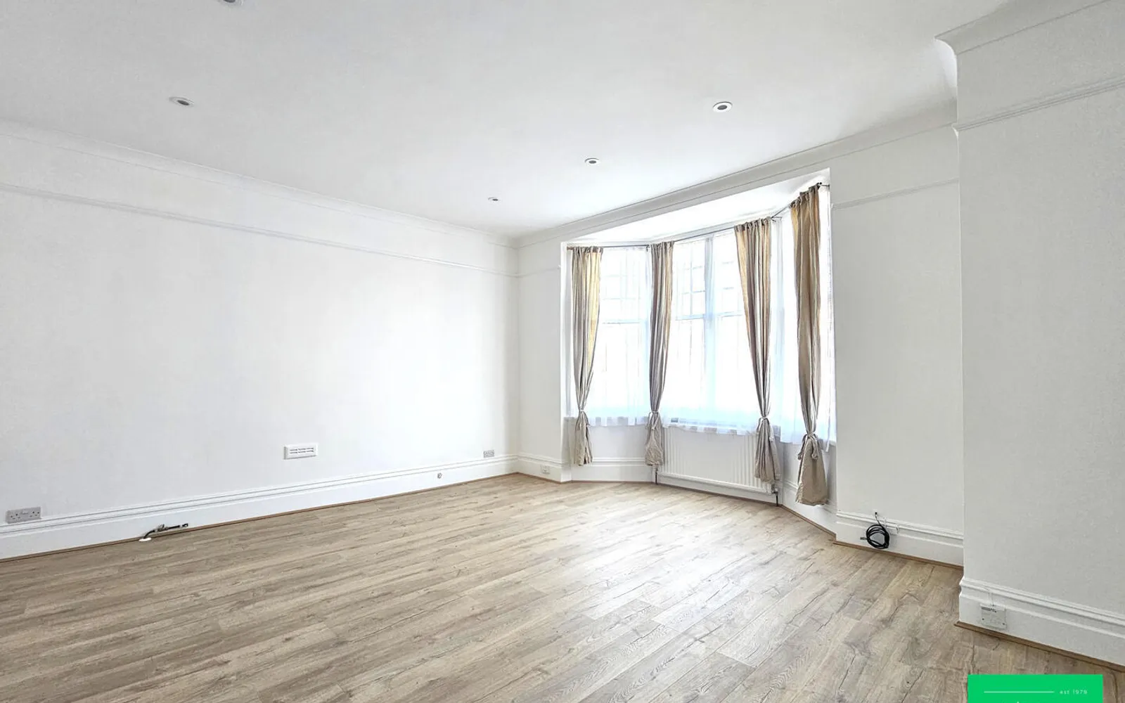 Flat Birchington Road in Greater London
