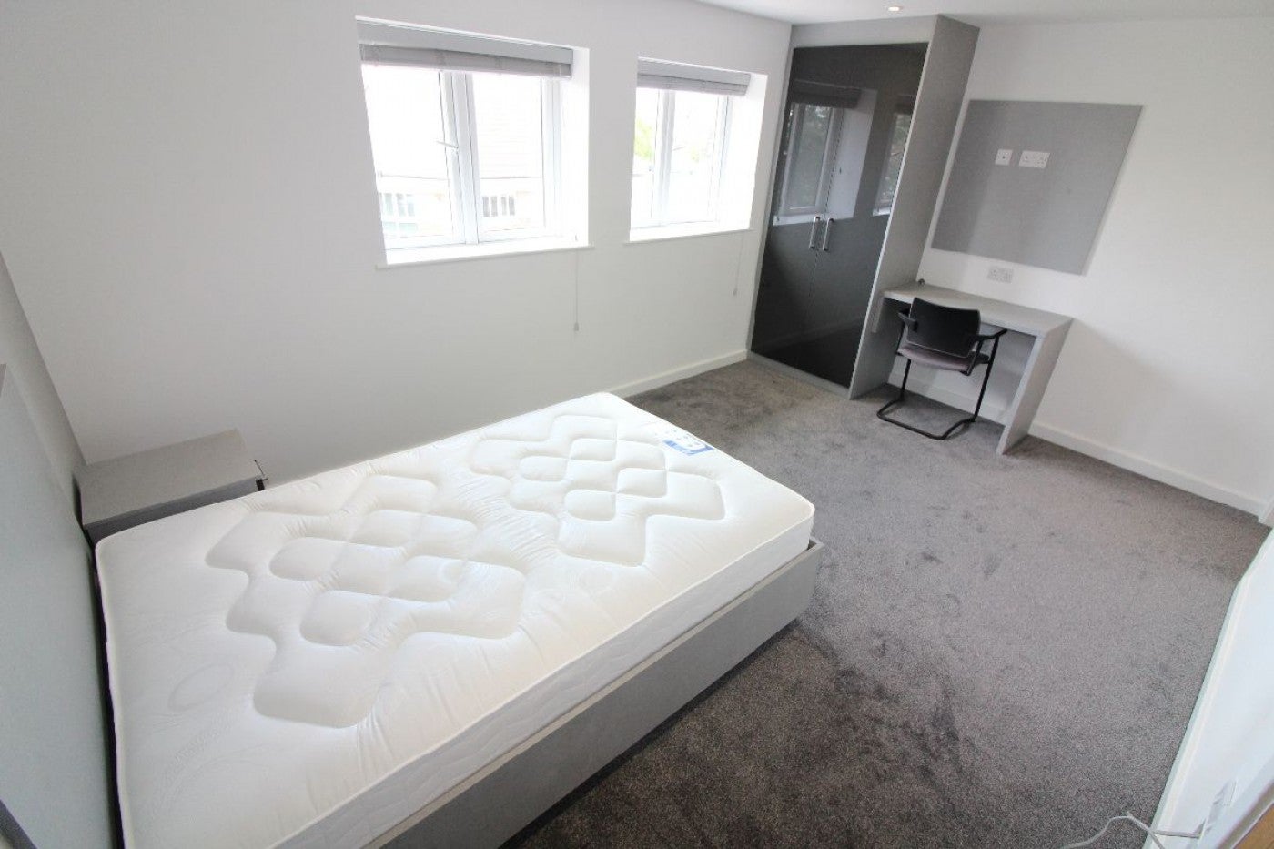 Flat Adelphi Place in Preston