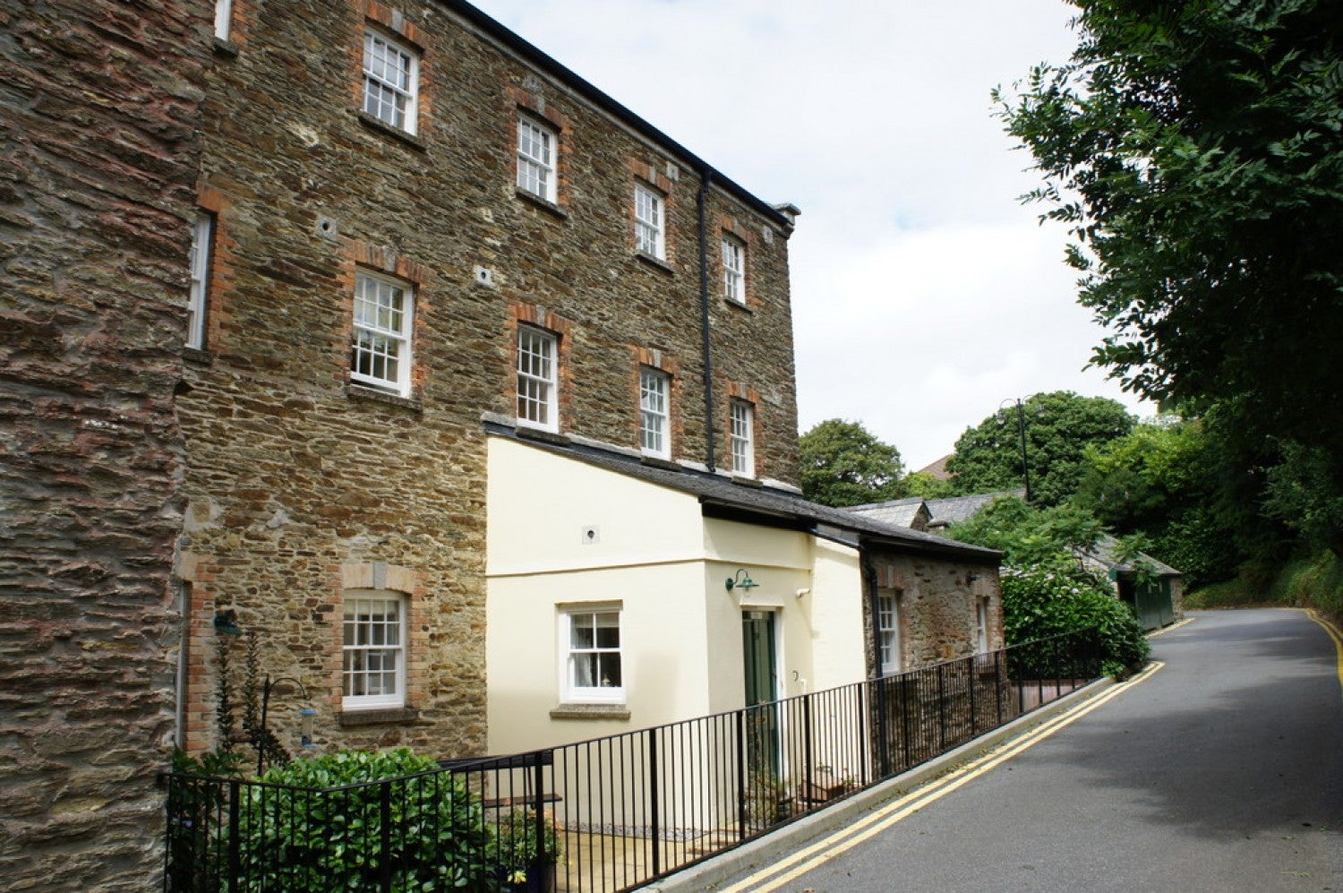House Penair Crescent in Truro