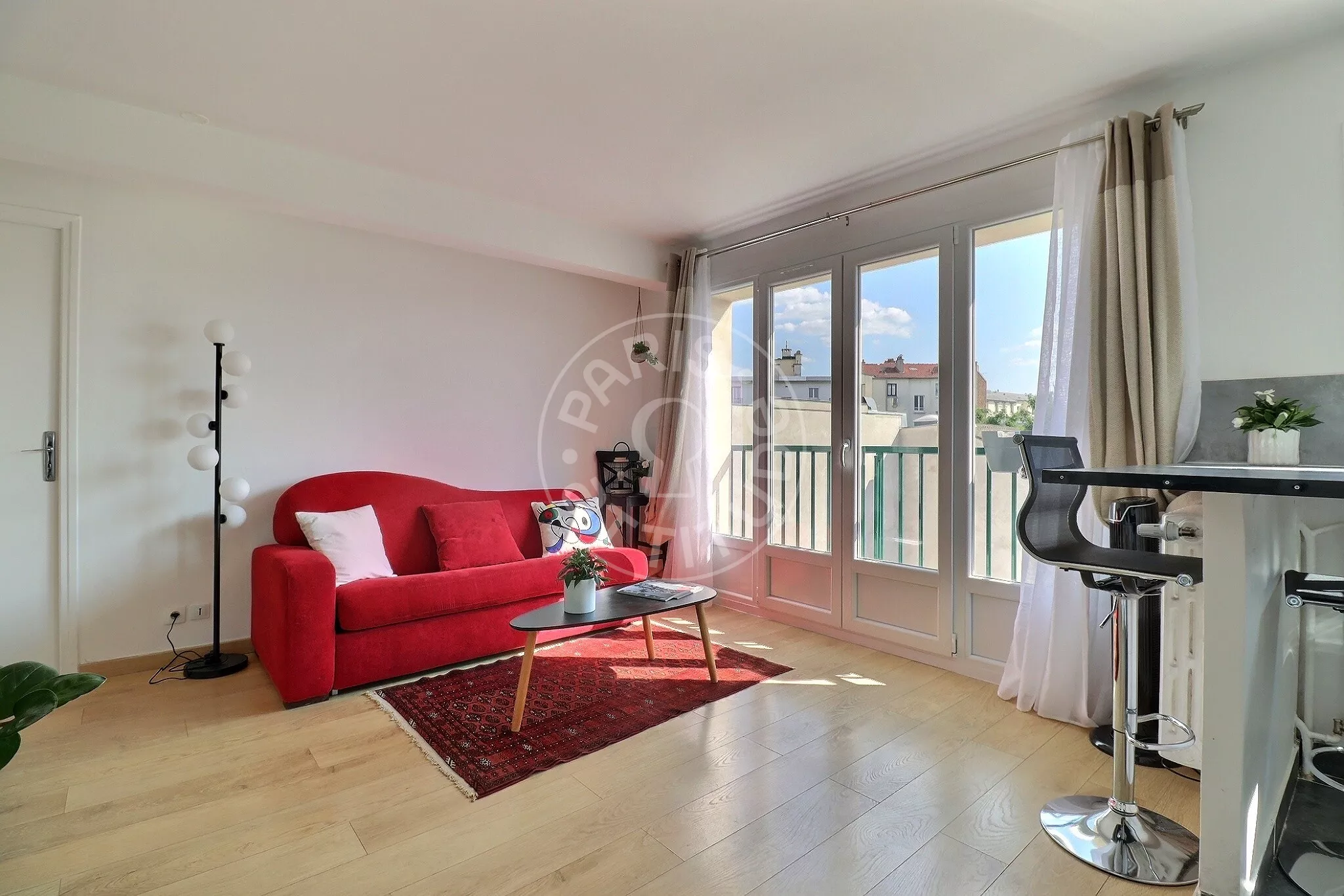 Flat Rue Alphand in Paris