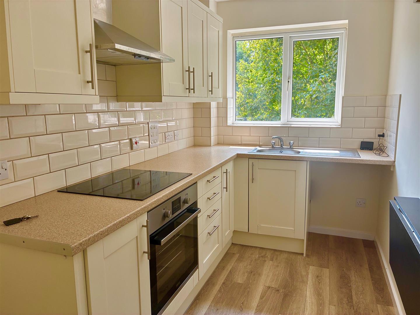 Flat Oxbridge Way in Tamworth