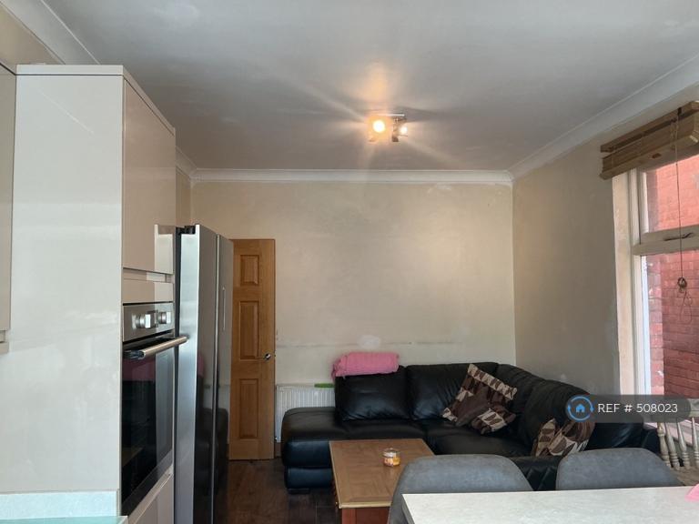 House Brazier Close in Bournemouth