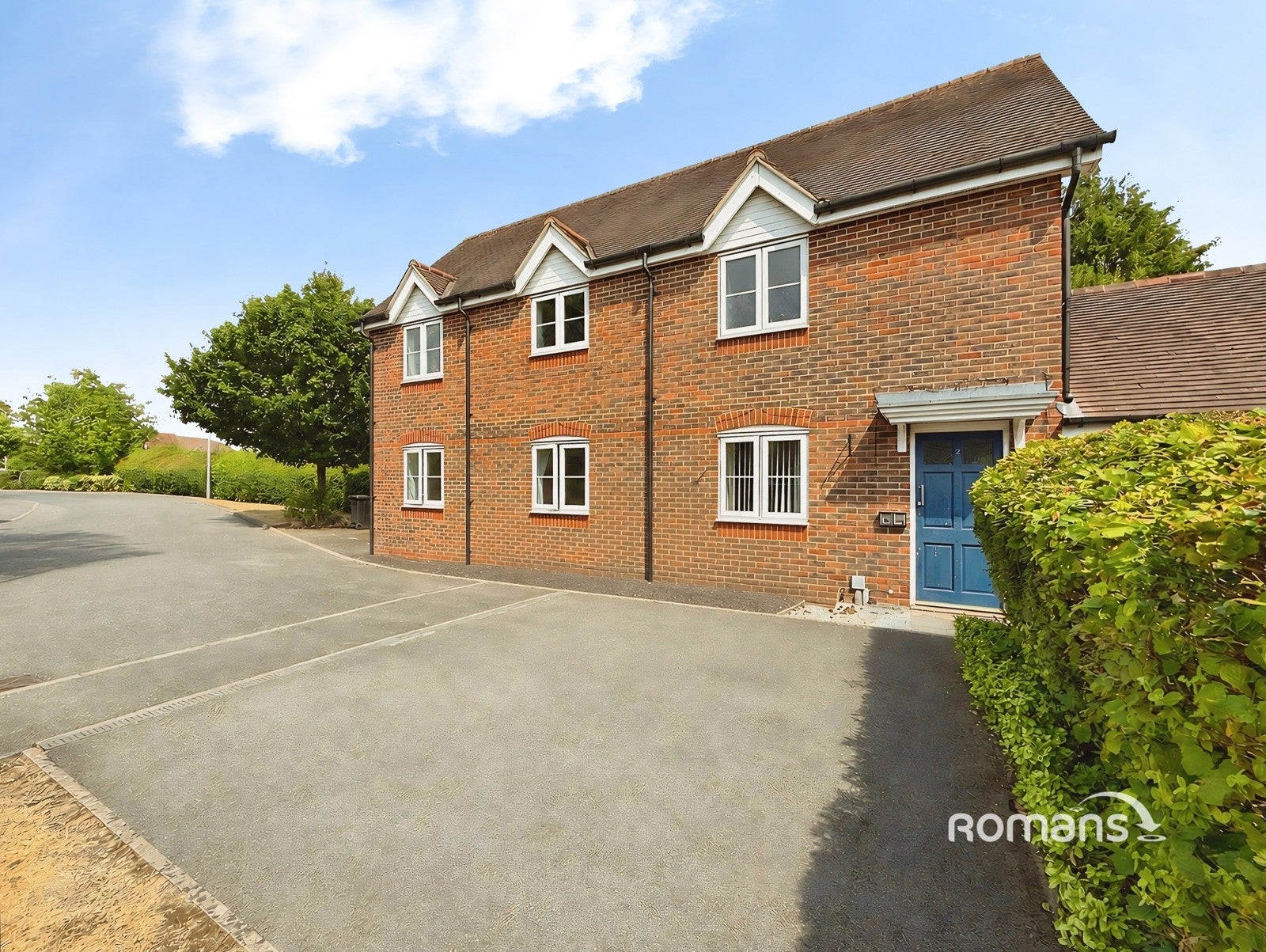 Flat Letts Green in Woodley