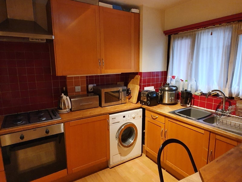 Room New North Road in Greater London