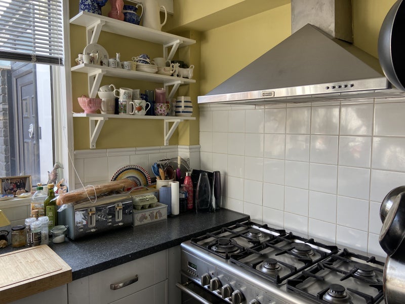 Room Ramilles Close in Greater London