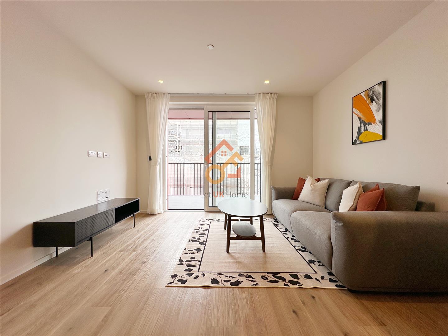 Flat Hemlock Street in Greater London