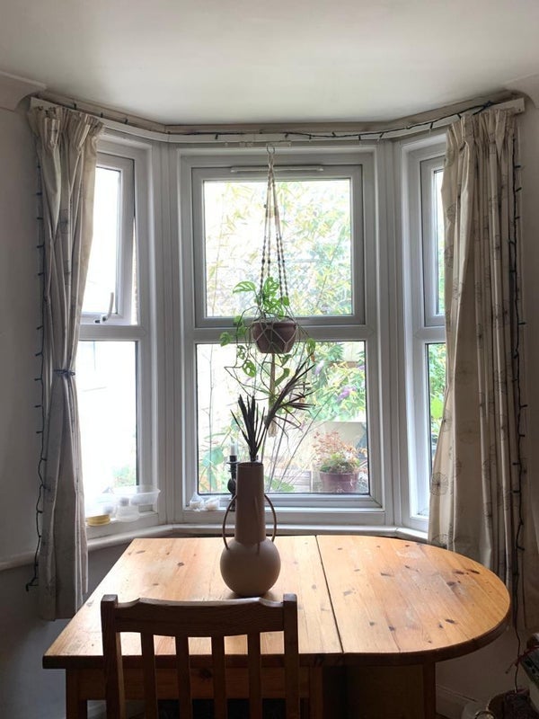 Flat Mossford Street in Greater London