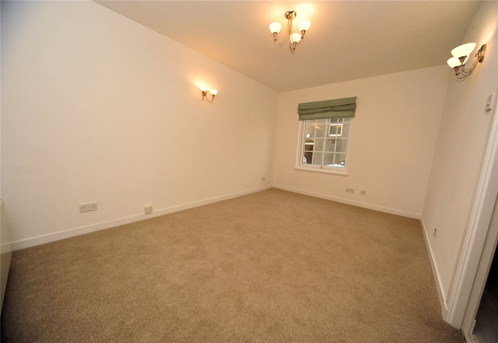 Flat Kinneskie Road in Banchory