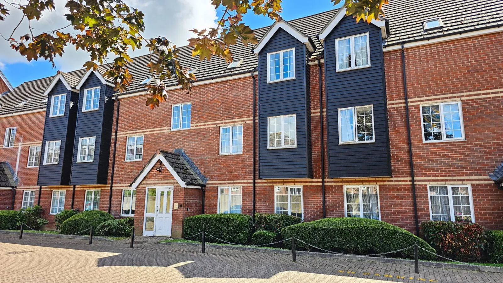 Flat Bartholomew Court in Newbury