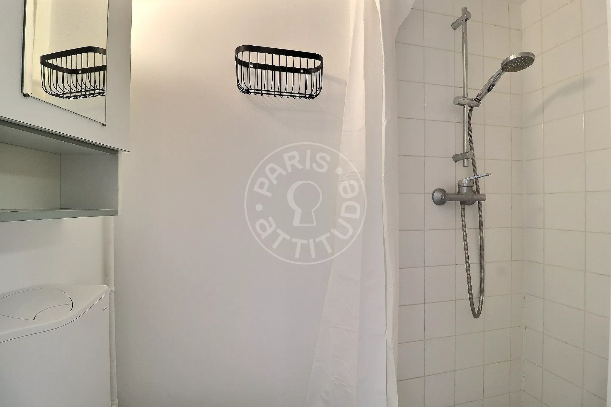 Chambre Rue Léopold-Bellan à Paris
