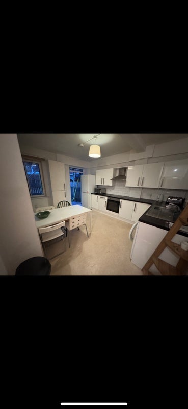 Room Tanner Street in Greater London