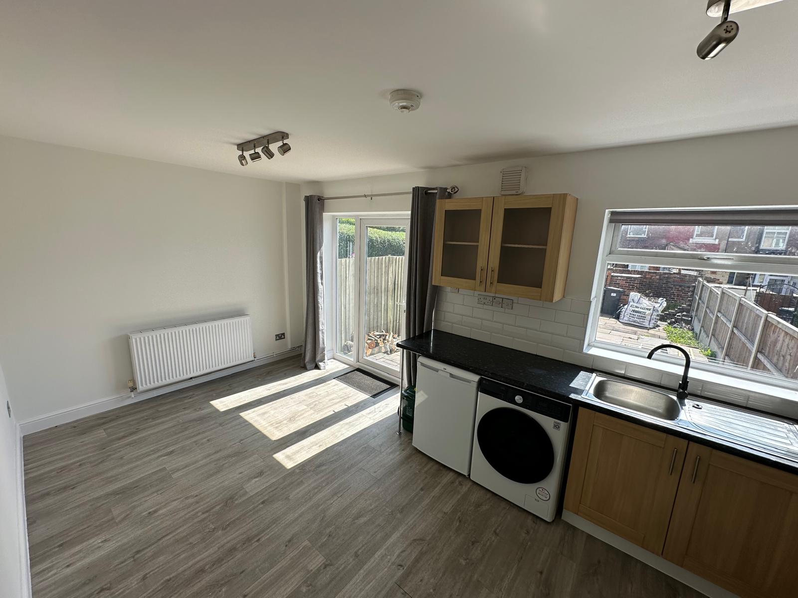 Flat Jason Street in Newcastle-under-Lyme