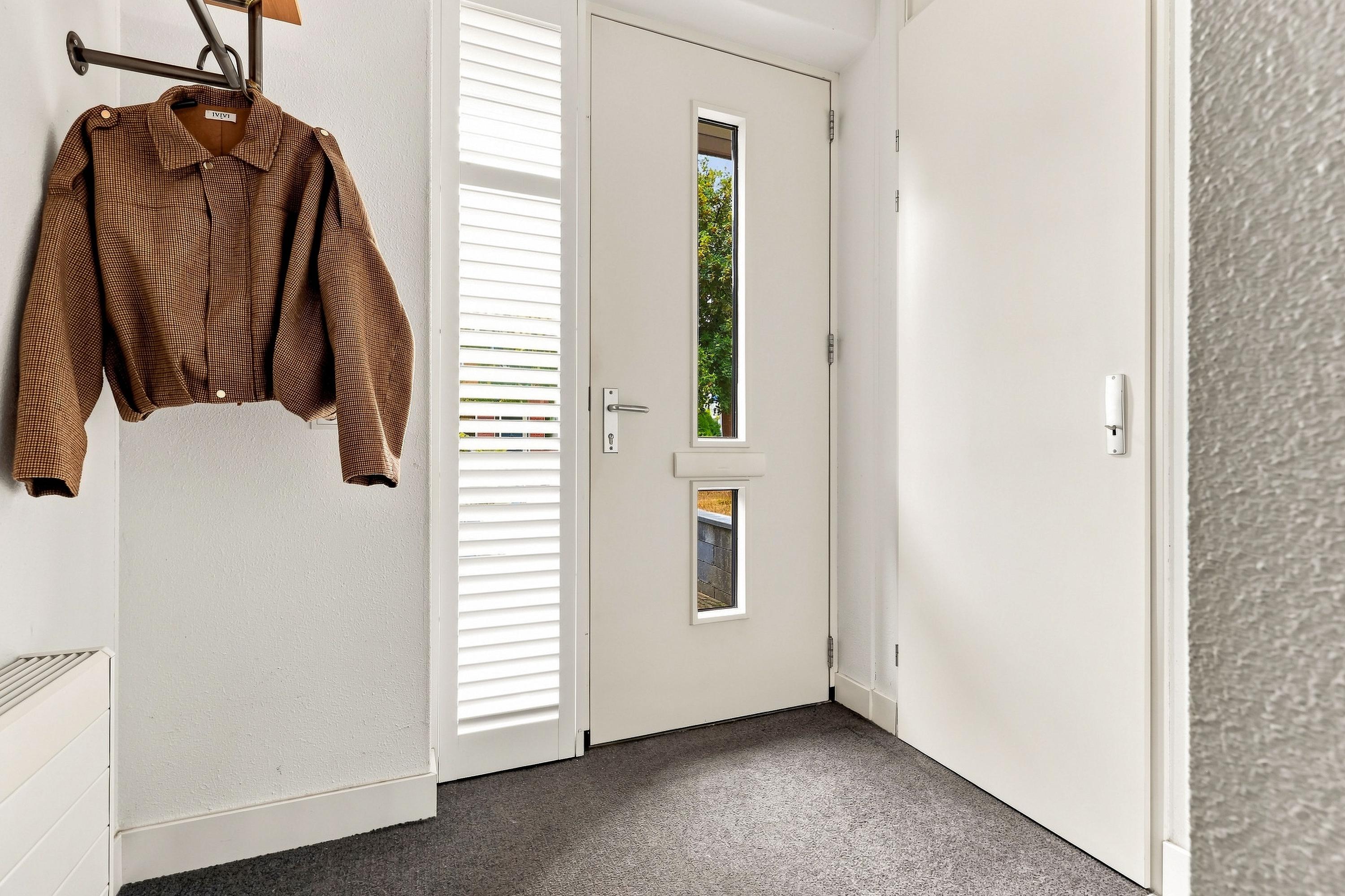 Tussenwoning te koop: Isa van Eeghenlaan 3, Beverwijk
