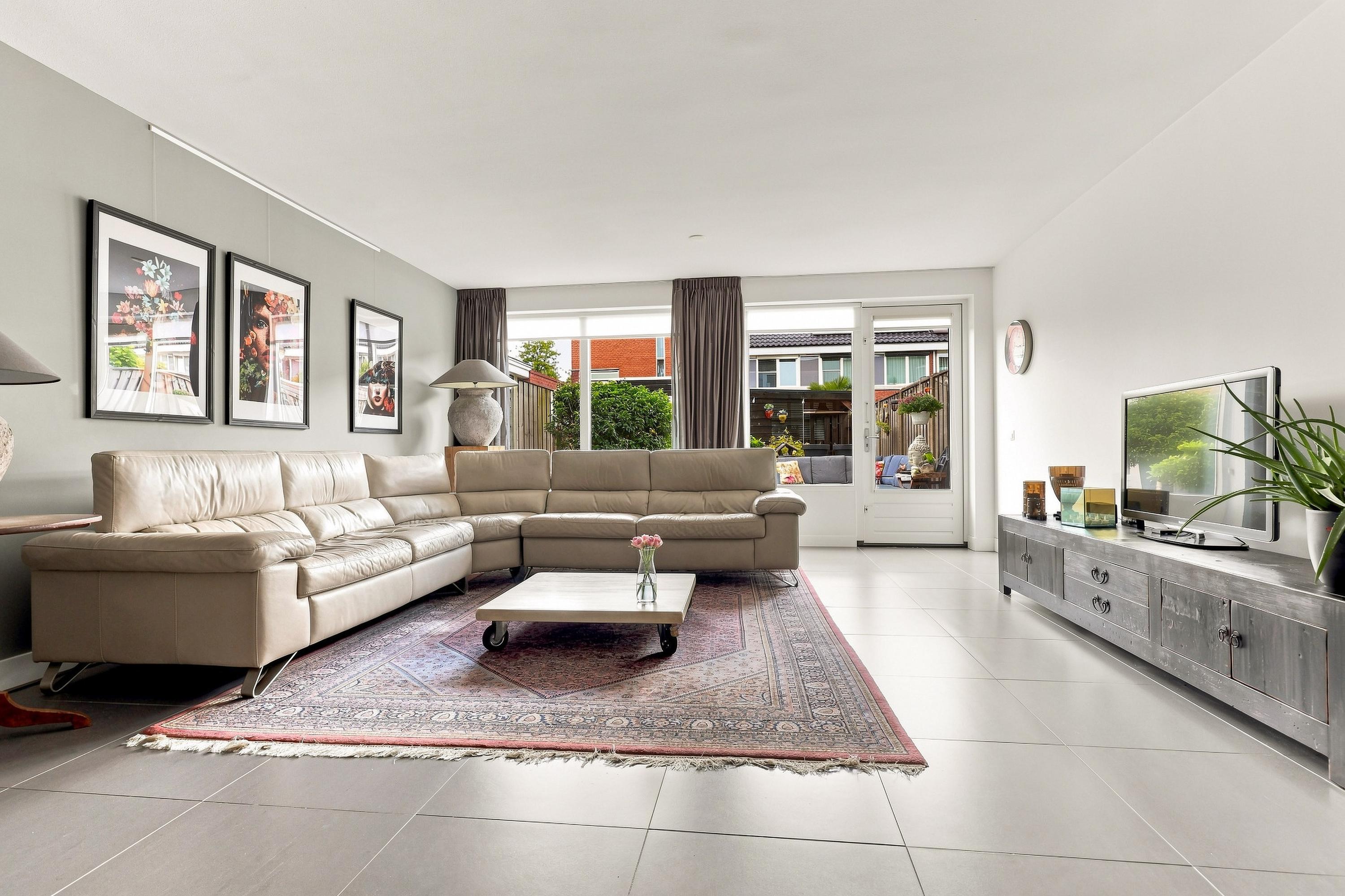 Tussenwoning te koop: Isa van Eeghenlaan 3, Beverwijk