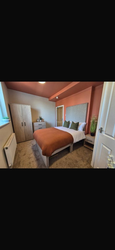 Room Marlborough Road in Royton