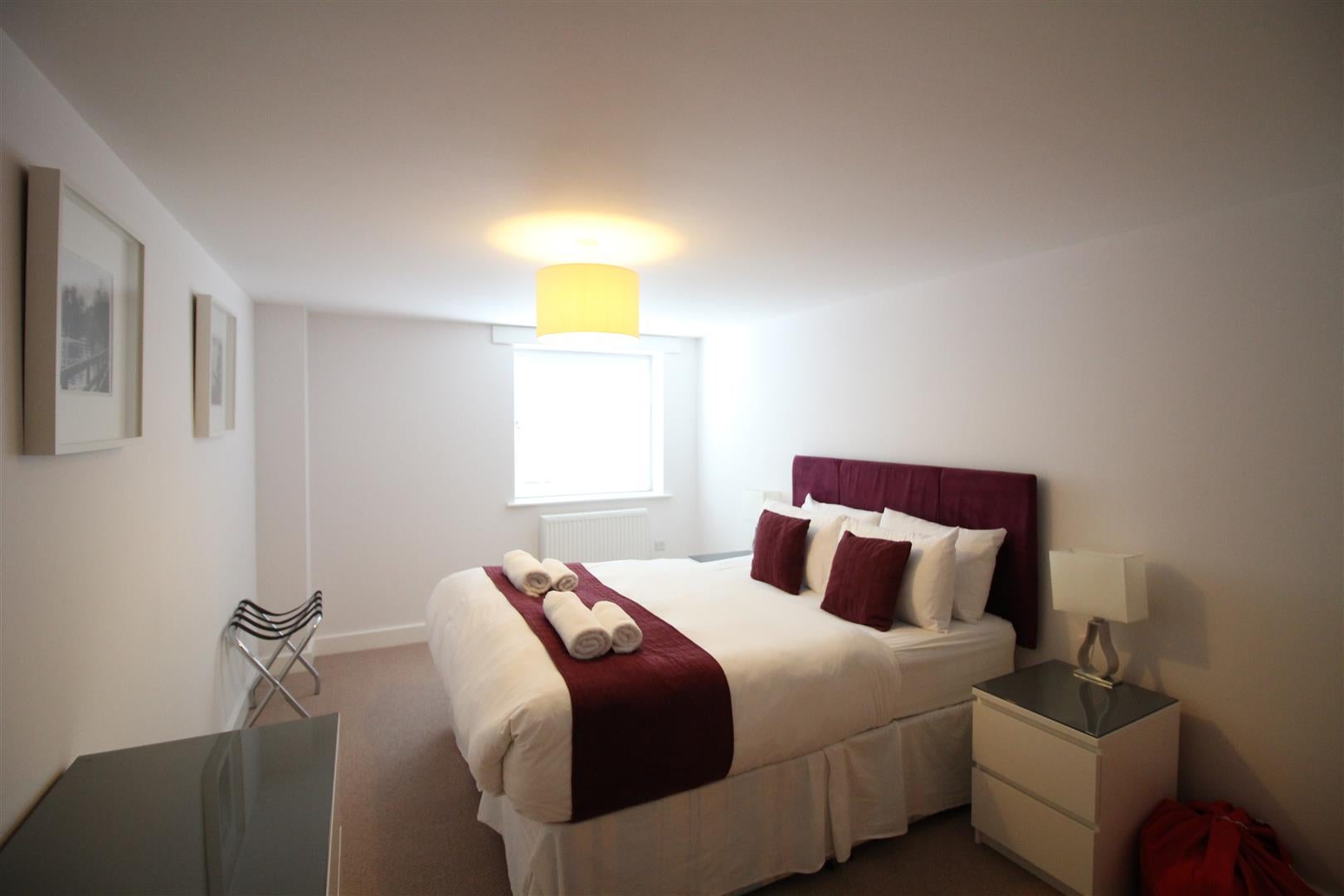 Flat Knoll Road in Surrey Heath