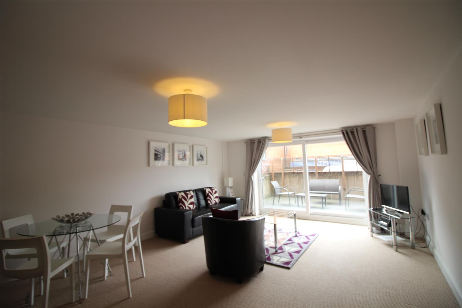 Flat Knoll Road in Surrey Heath