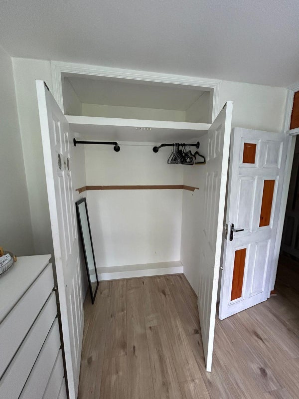 Room Battersea Park Road in Greater London