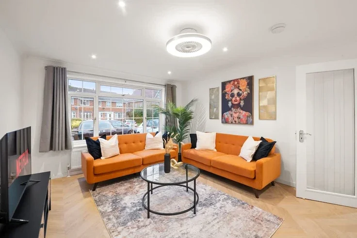 House Langdale Close in Maidenhead