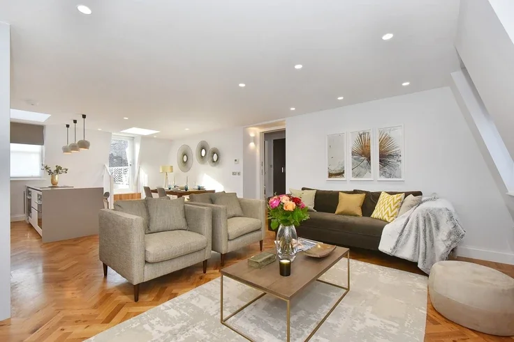 Flat Albemarle Street in City of Westminster
