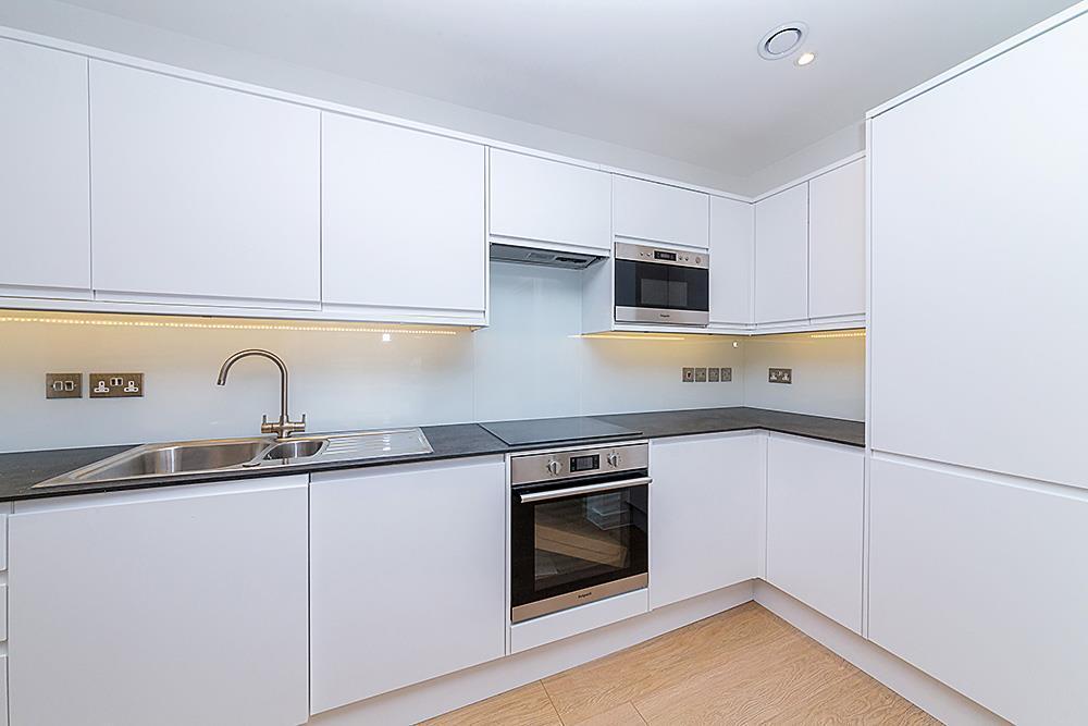 Flat Thurston Road in Greater London
