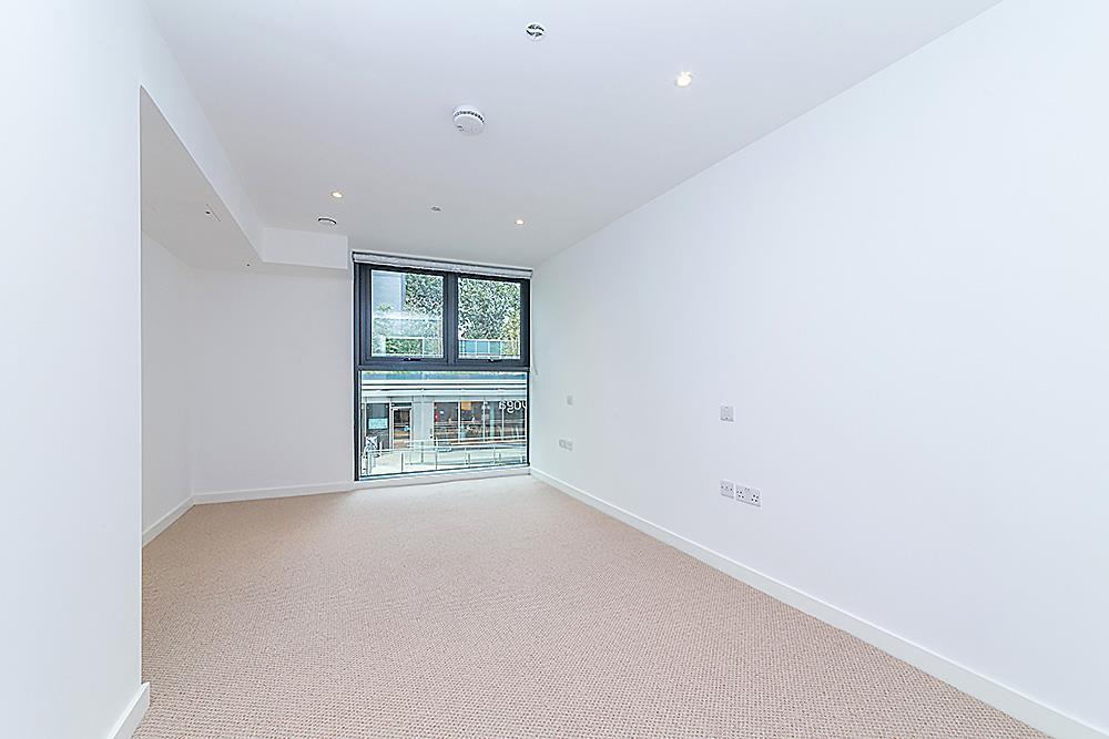 Flat Thurston Road in Greater London