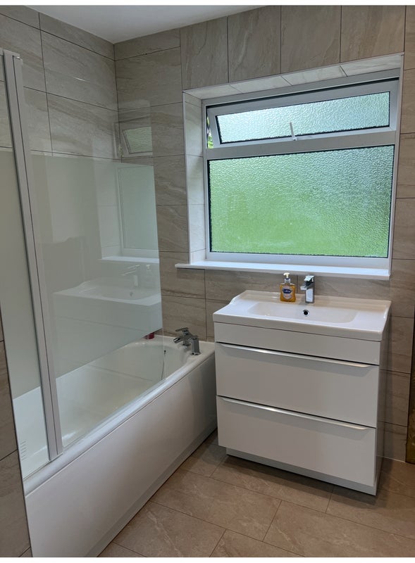 Room Cotswold Close in Charnwood