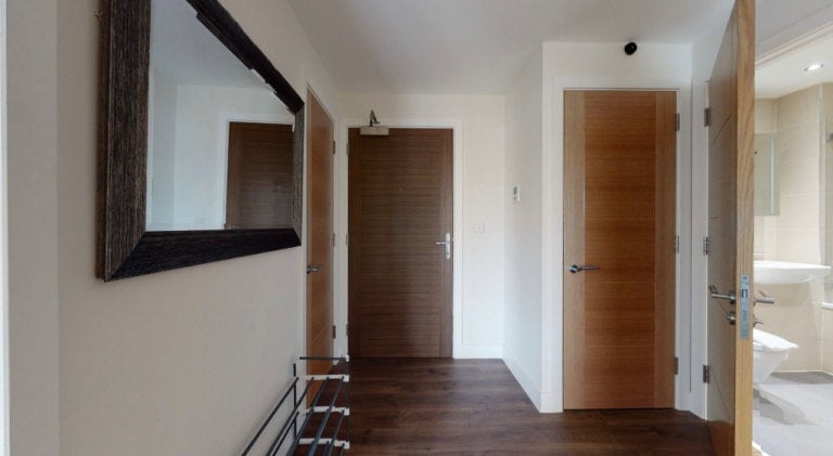 Flat Boyd Street in Greater London