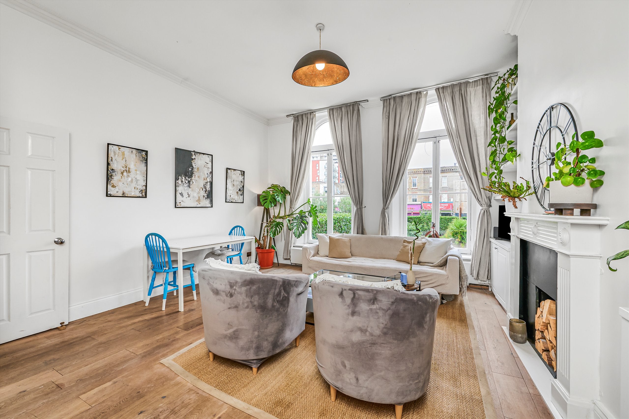 Flat Brixton Road in Greater London