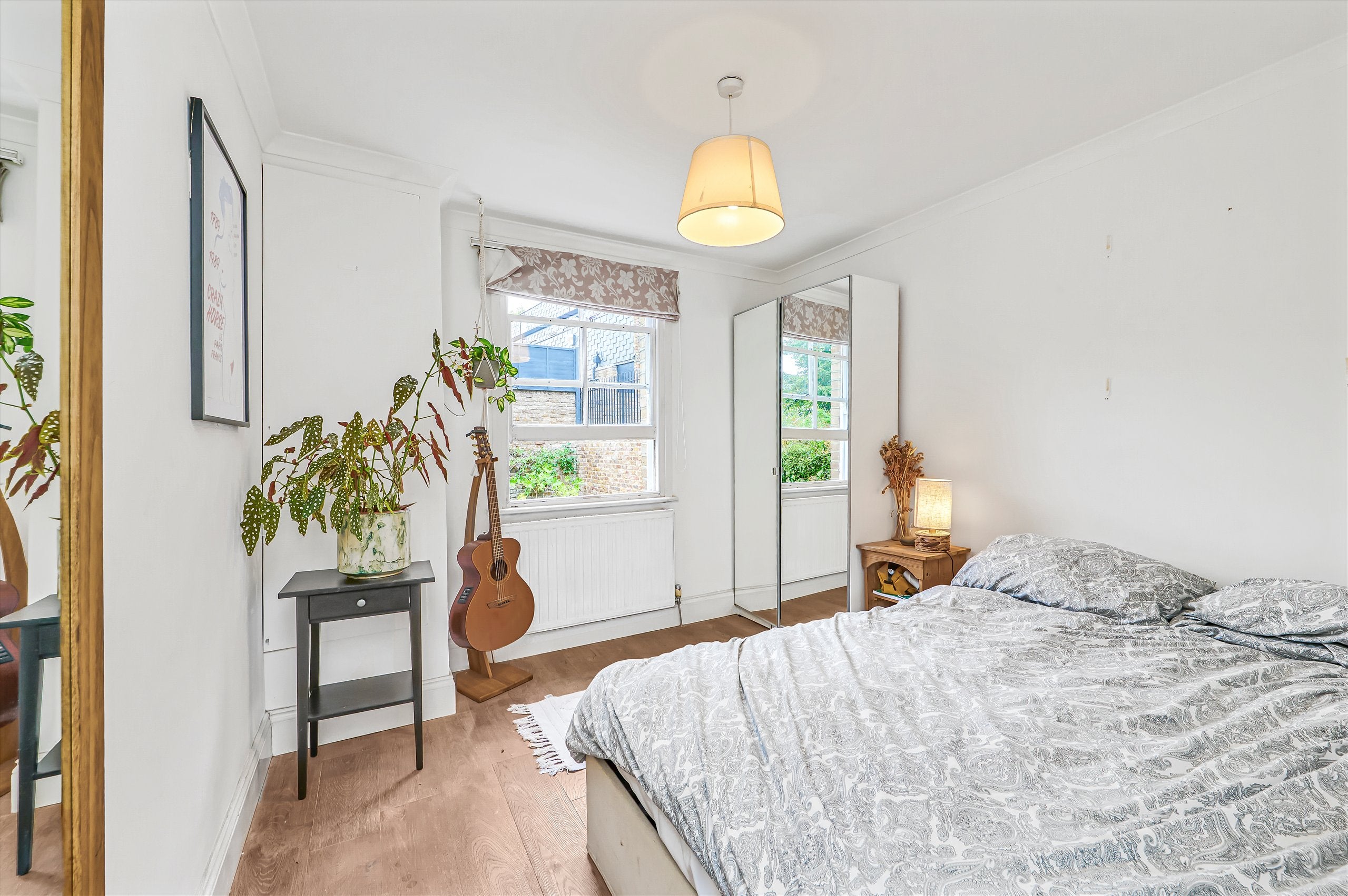 Flat Brixton Road in Greater London