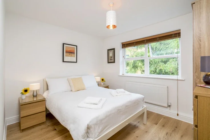 Flat Vauxhall Grove in Greater London