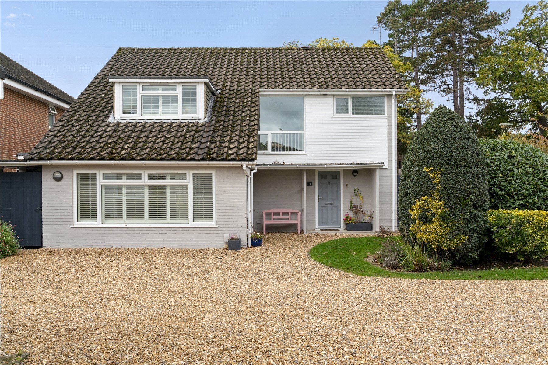House Greenway Close in Woking