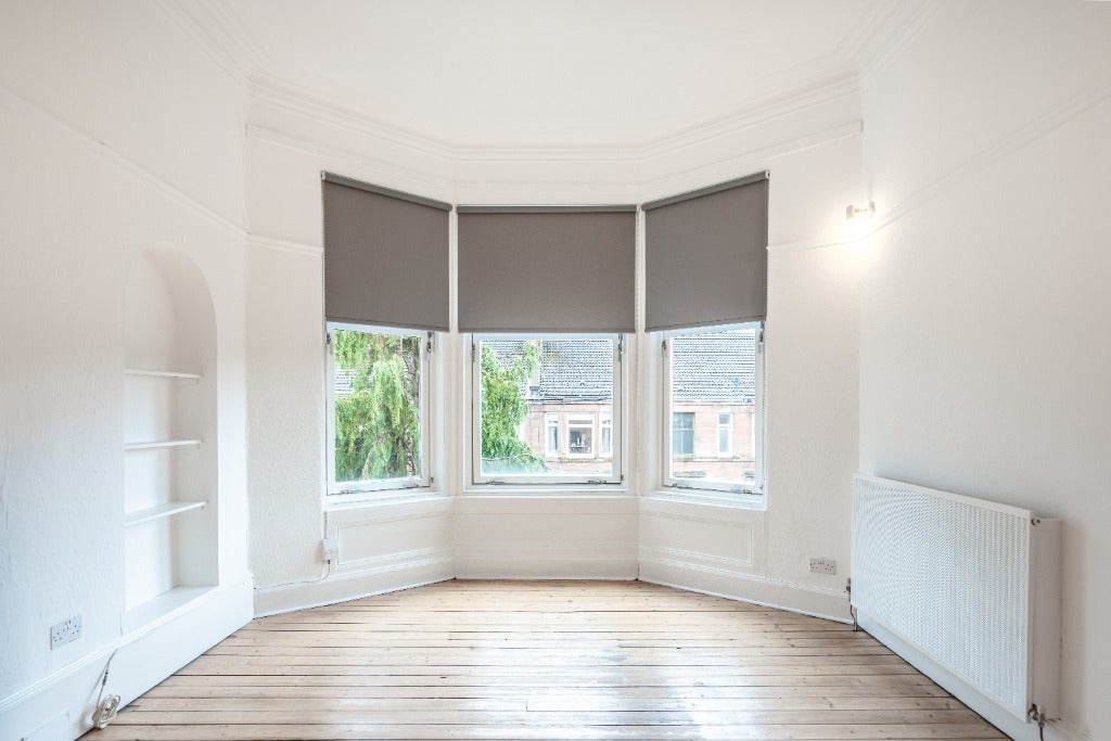 Flat Dudley Drive in Glasgow