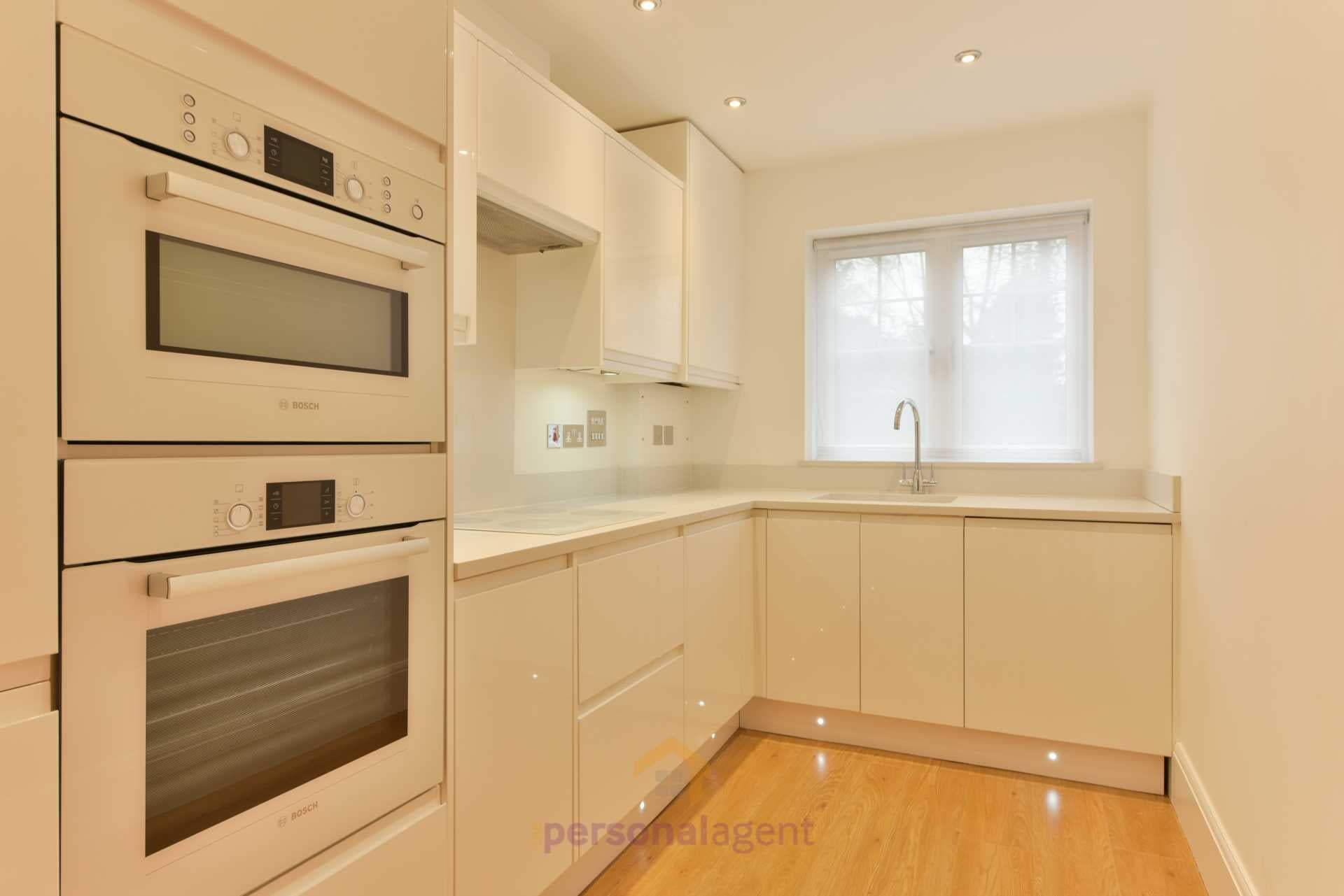 Flat Pitt Road in Epsom and Ewell