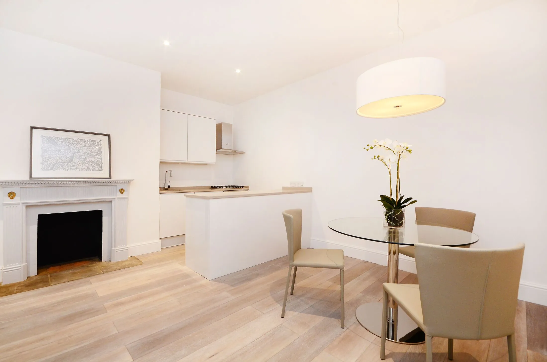 Flat Knaresborough Place in Greater London
