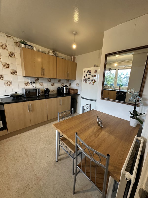 Room Madron Street in Greater London