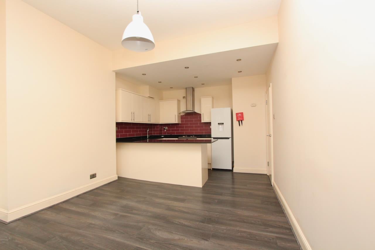Flat Kingsland Road in Greater London