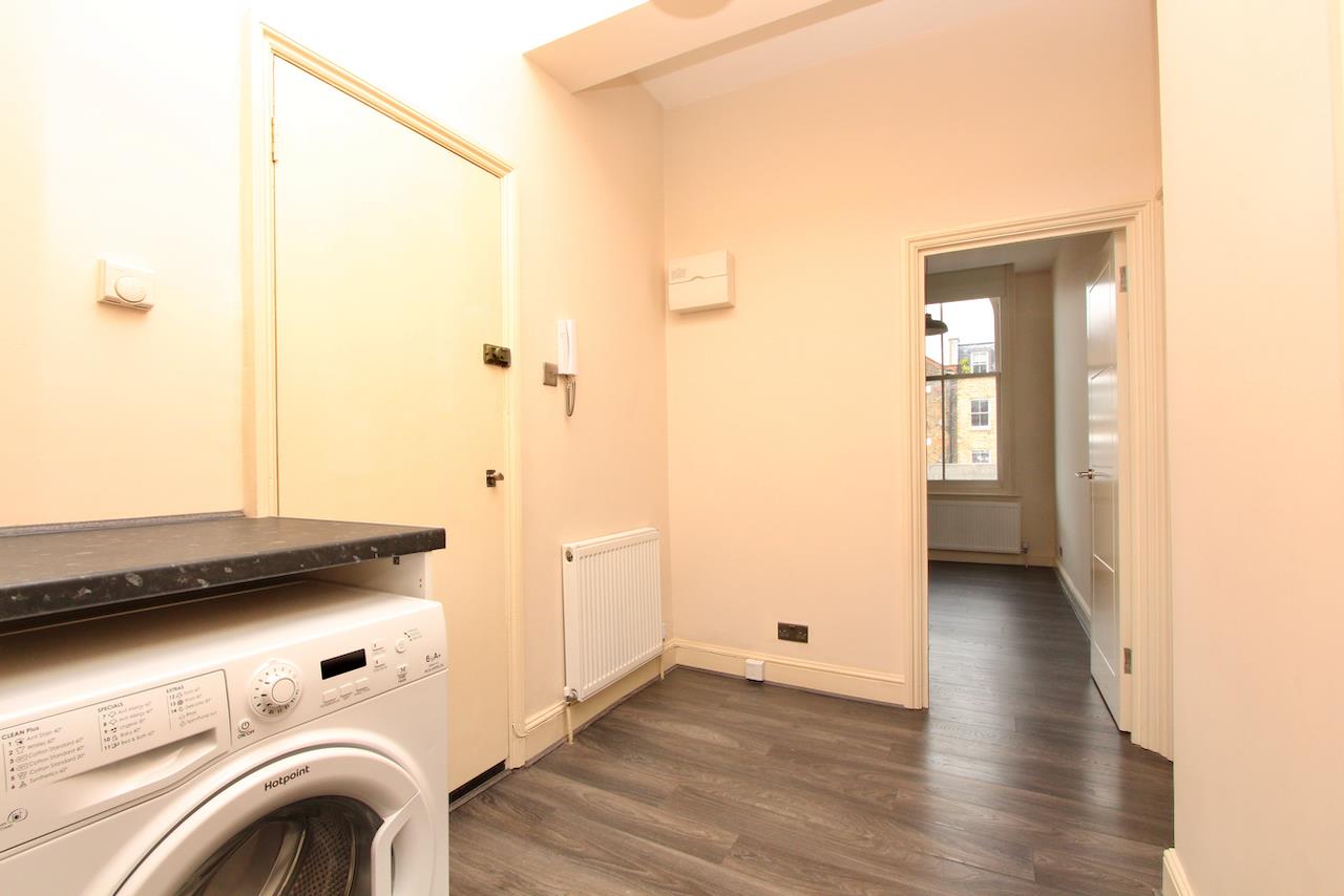Flat Kingsland Road in Greater London