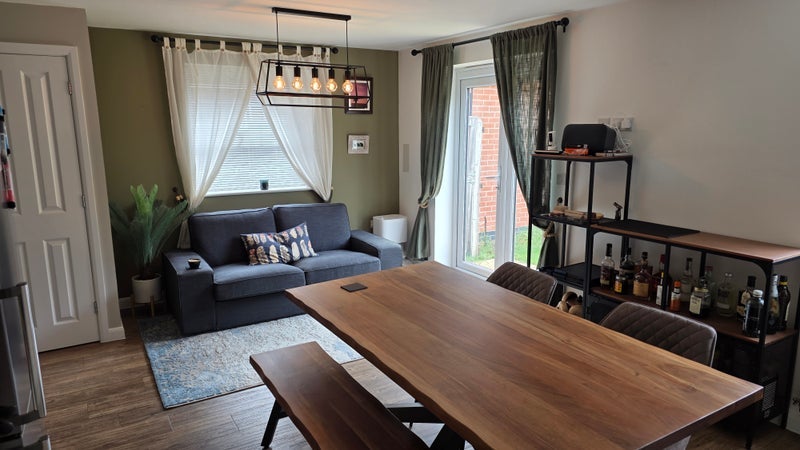 Room Tiberius Gardens in Ashfield
