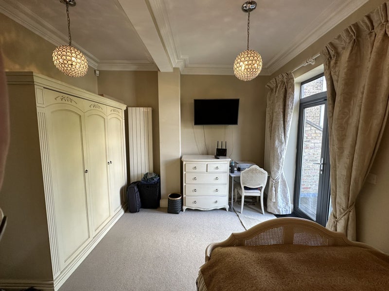 Room Lordship Road in Greater London