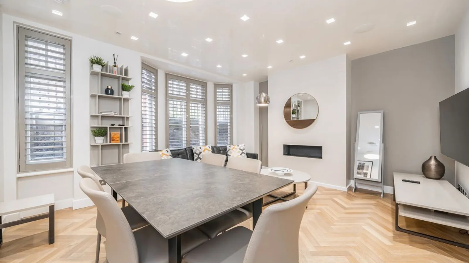 Flat Davies Street in City of Westminster