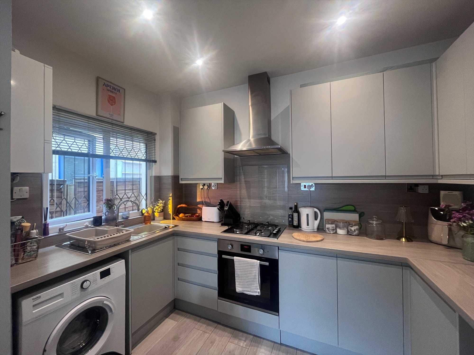 Flat Belton Way West in Southend-on-Sea